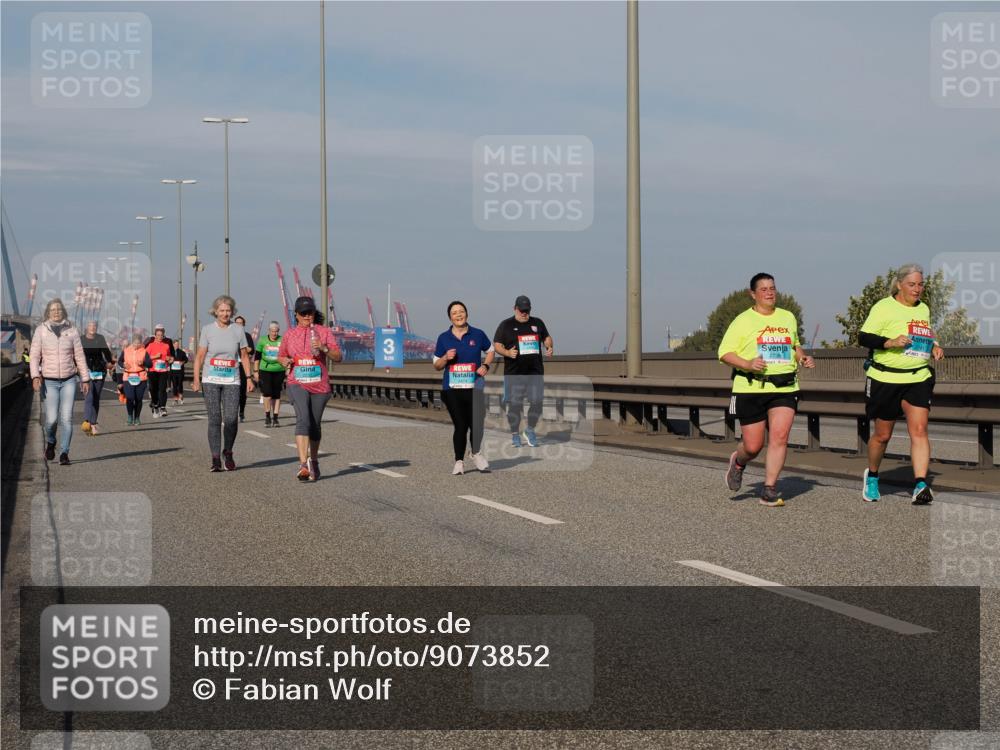 03.10.2025 - Köhlbrandbrückenlauf Fabian Wolf http://msf.ph/oto/9073852 03.10.2025 10:14:06 Position 3 3, 2738 meine-sportfotos.de