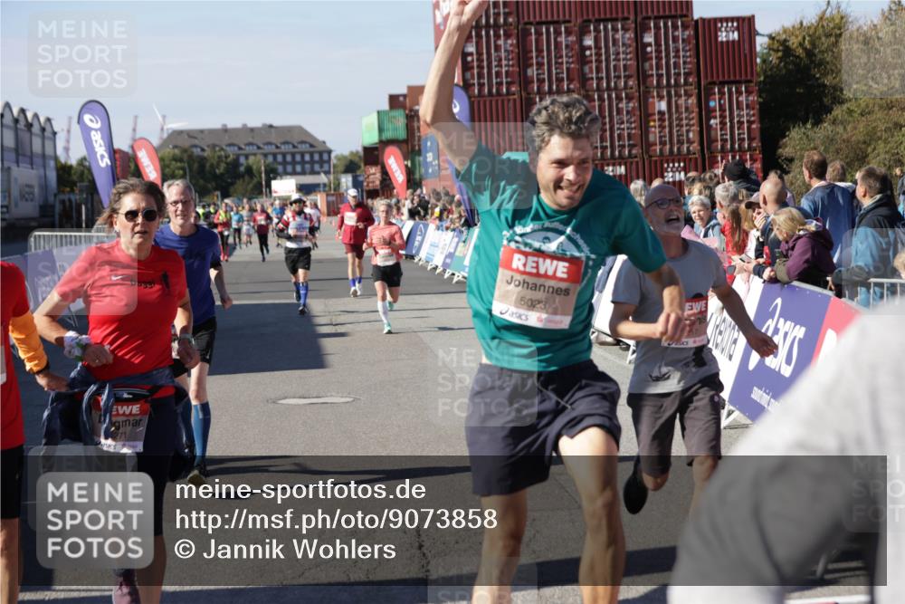 03.10.2025 - Köhlbrandbrückenlauf Jannik Wohlers http://msf.ph/oto/9073858 03.10.2025 13:16:01 Ziel 4374, 4423, 4495, 4548, 4644, 4677, 4805, 4833, 5022, 5023, 5217, 5867, 5868, 5879, 6270, 6271, 6301, 6507, 6712 meine-sportfotos.de
