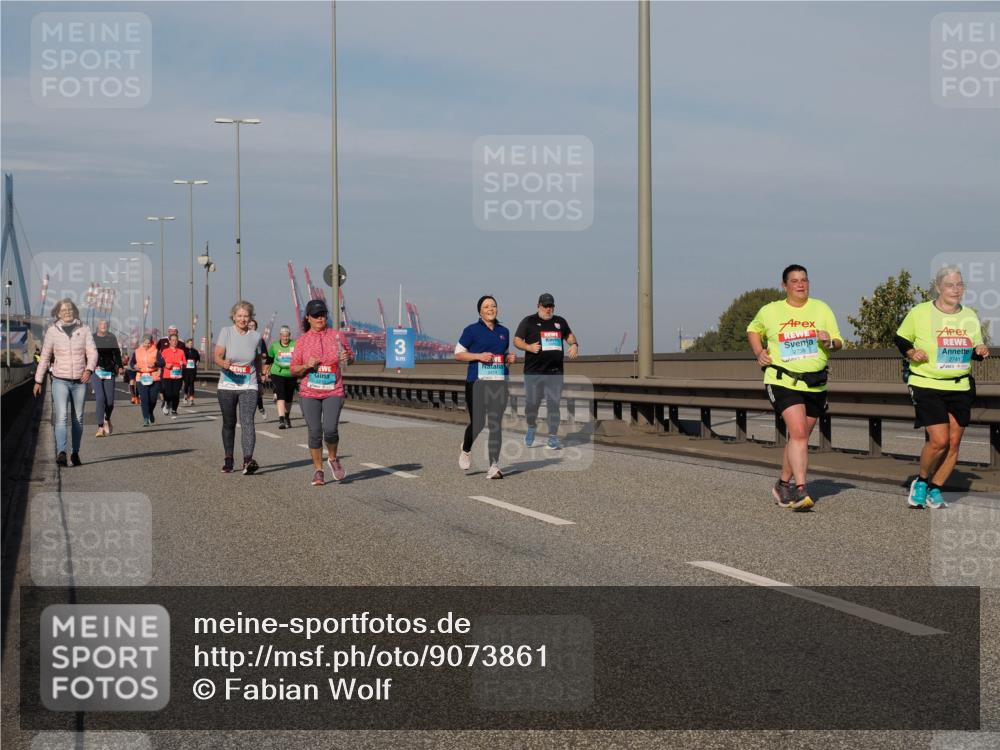 03.10.2025 - Köhlbrandbrückenlauf Fabian Wolf http://msf.ph/oto/9073861 03.10.2025 10:14:06 Position 3 2474, 2738, 2741 meine-sportfotos.de