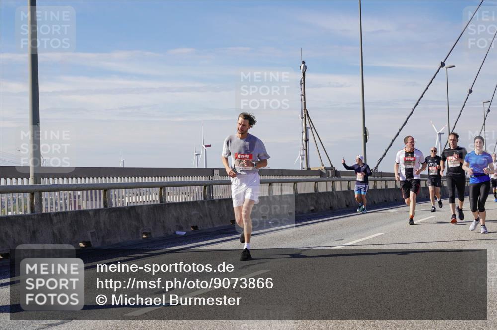 03.10.2025 - Köhlbrandbrückenlauf Michael Burmester http://msf.ph/oto/9073866 03.10.2025 12:39:15 Position 2  meine-sportfotos.de