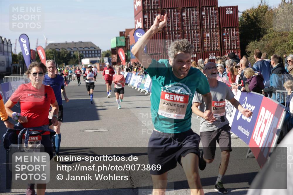 03.10.2025 - Köhlbrandbrückenlauf Jannik Wohlers http://msf.ph/oto/9073869 03.10.2025 13:16:01 Ziel 4374, 4423, 4495, 4548, 4644, 4677, 4805, 4833, 5022, 5023, 5217, 5867, 5868, 5879, 6270, 6271, 6301, 6507, 6712 meine-sportfotos.de