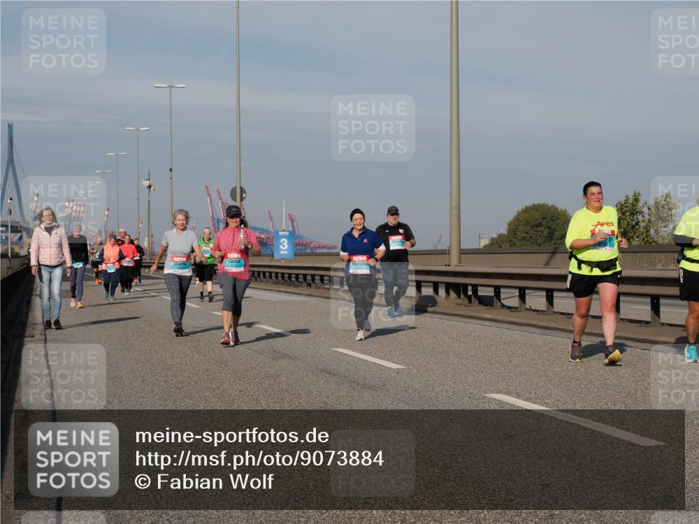 03.10.2025 - Köhlbrandbrückenlauf Fabian Wolf http://msf.ph/oto/9073884 03.10.2025 10:14:07 Position 3 3, 2474 meine-sportfotos.de