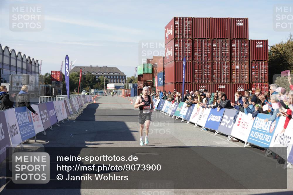 03.10.2025 - Köhlbrandbrückenlauf Jannik Wohlers http://msf.ph/oto/9073900 03.10.2025 12:44:55 Ziel 6610 meine-sportfotos.de