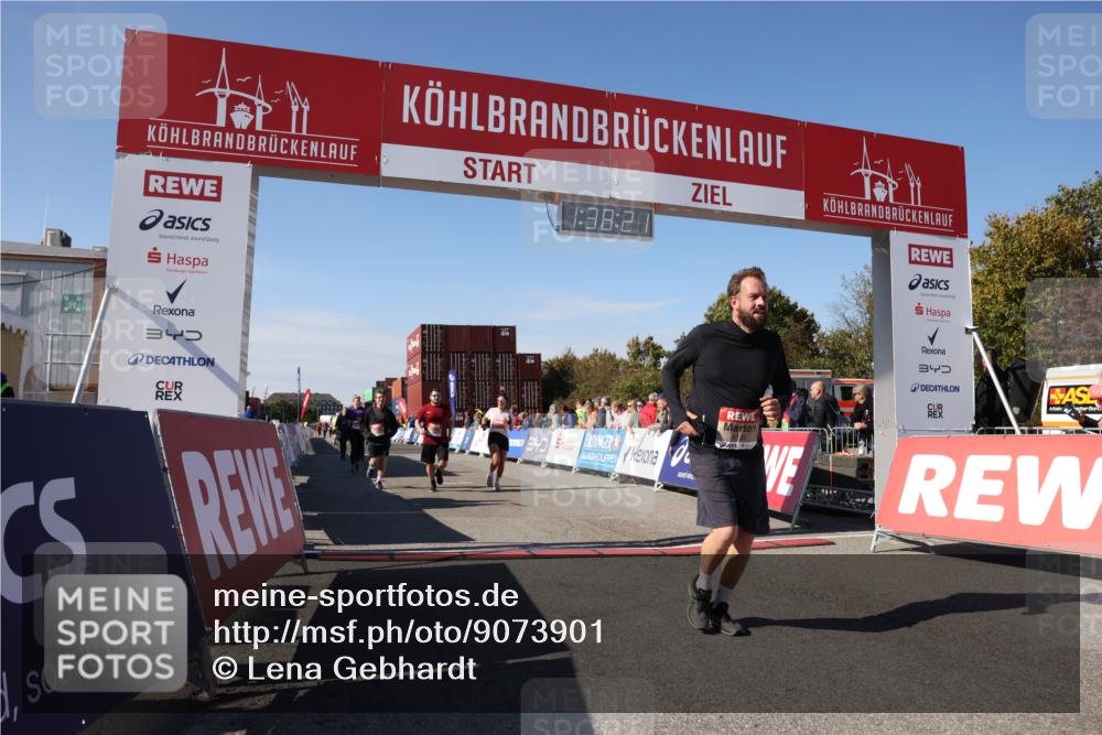 03.10.2025 - Köhlbrandbrückenlauf Lena Gebhardt http://msf.ph/oto/9073901 03.10.2025 13:38:21 Ziel 4435, 5139, 5335, 5439, 5509, 6581, 6582, 6583 meine-sportfotos.de