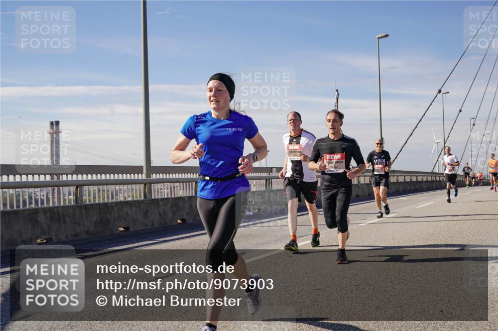 03.10.2025 - Köhlbrandbrückenlauf Michael Burmester http://msf.ph/oto/9073903 03.10.2025 12:39:18 Position 2 6042 meine-sportfotos.de