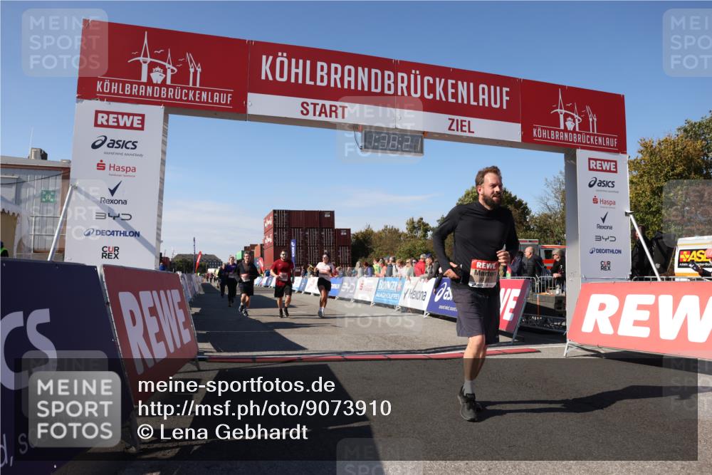 03.10.2025 - Köhlbrandbrückenlauf Lena Gebhardt http://msf.ph/oto/9073910 03.10.2025 13:38:22 Ziel 4435, 4697, 5139, 5335, 5439, 5509, 6581, 6582, 6583 meine-sportfotos.de