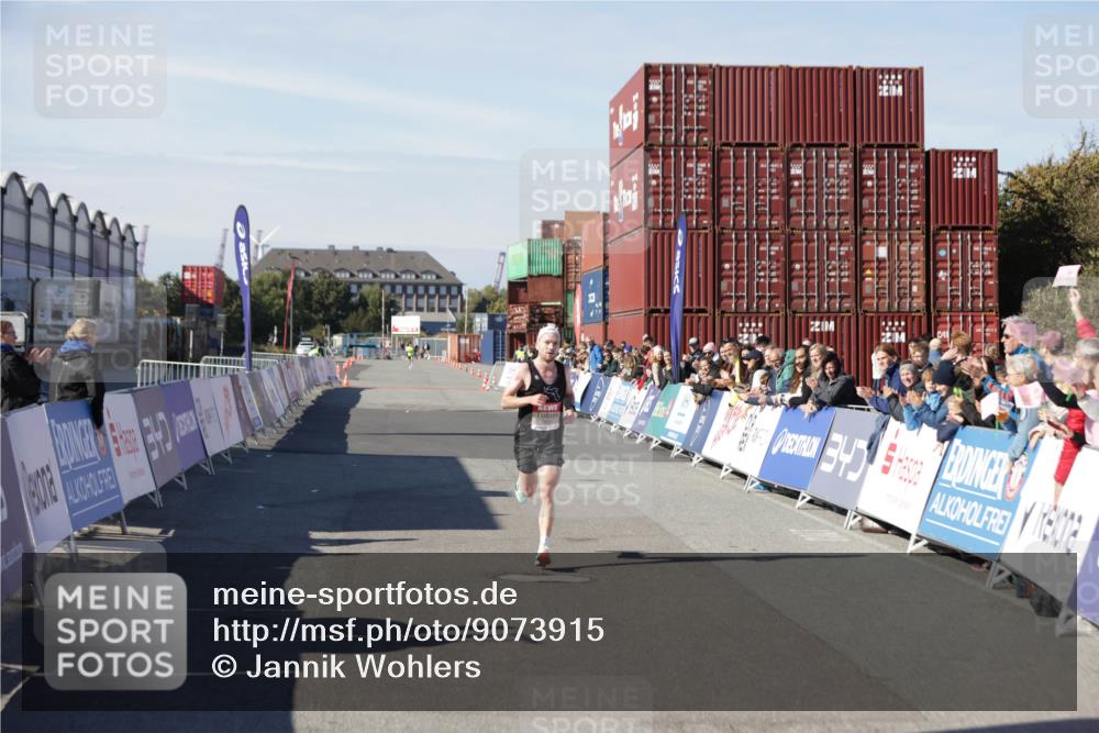 03.10.2025 - Köhlbrandbrückenlauf Jannik Wohlers http://msf.ph/oto/9073915 03.10.2025 12:44:55 Ziel 6610 meine-sportfotos.de
