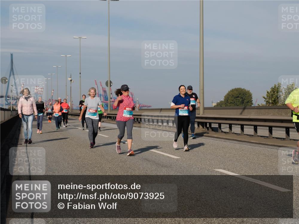 03.10.2025 - Köhlbrandbrückenlauf Fabian Wolf http://msf.ph/oto/9073925 03.10.2025 10:14:08 Position 3 2474 meine-sportfotos.de
