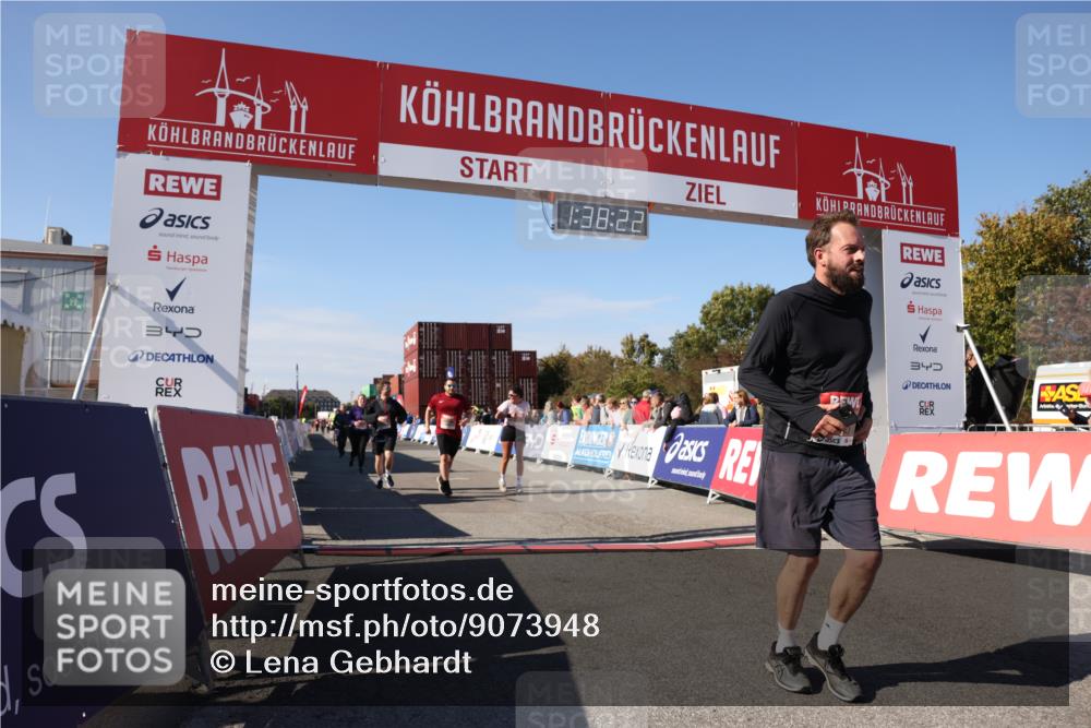 03.10.2025 - Köhlbrandbrückenlauf Lena Gebhardt http://msf.ph/oto/9073948 03.10.2025 13:38:22 Ziel 4435, 4697, 5139, 5335, 5439, 5509, 6581, 6582, 6583 meine-sportfotos.de