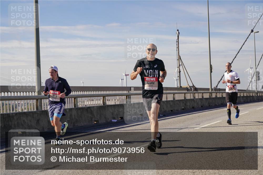 03.10.2025 - Köhlbrandbrückenlauf Michael Burmester http://msf.ph/oto/9073956 03.10.2025 12:39:20 Position 2 4177 meine-sportfotos.de