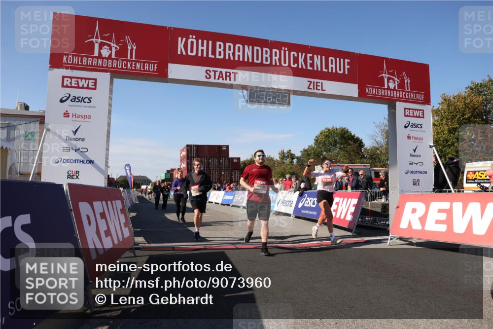 03.10.2025 - Köhlbrandbrückenlauf Lena Gebhardt http://msf.ph/oto/9073960 03.10.2025 13:38:24 Ziel 4435, 4697, 5139, 5335, 5439, 5509, 6581, 6582, 6583 meine-sportfotos.de