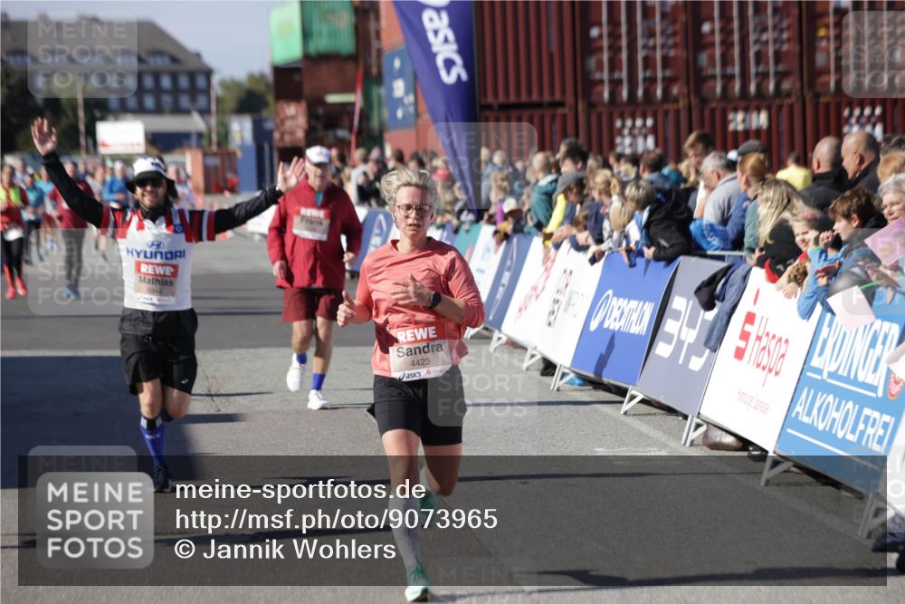 03.10.2025 - Köhlbrandbrückenlauf Jannik Wohlers http://msf.ph/oto/9073965 03.10.2025 13:16:03 Ziel 4311, 4374, 4423, 4495, 4548, 4644, 4677, 4805, 4833, 5022, 5023, 5217, 5336, 5867, 5868, 6270, 6271, 6507, 6712 meine-sportfotos.de