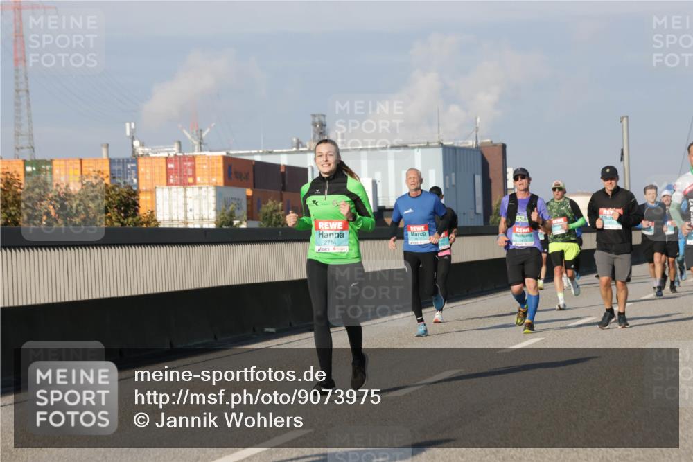 03.10.2025 - Köhlbrandbrückenlauf Jannik Wohlers http://msf.ph/oto/9073975 03.10.2025 09:50:49 Position 3 2714, 1415 meine-sportfotos.de