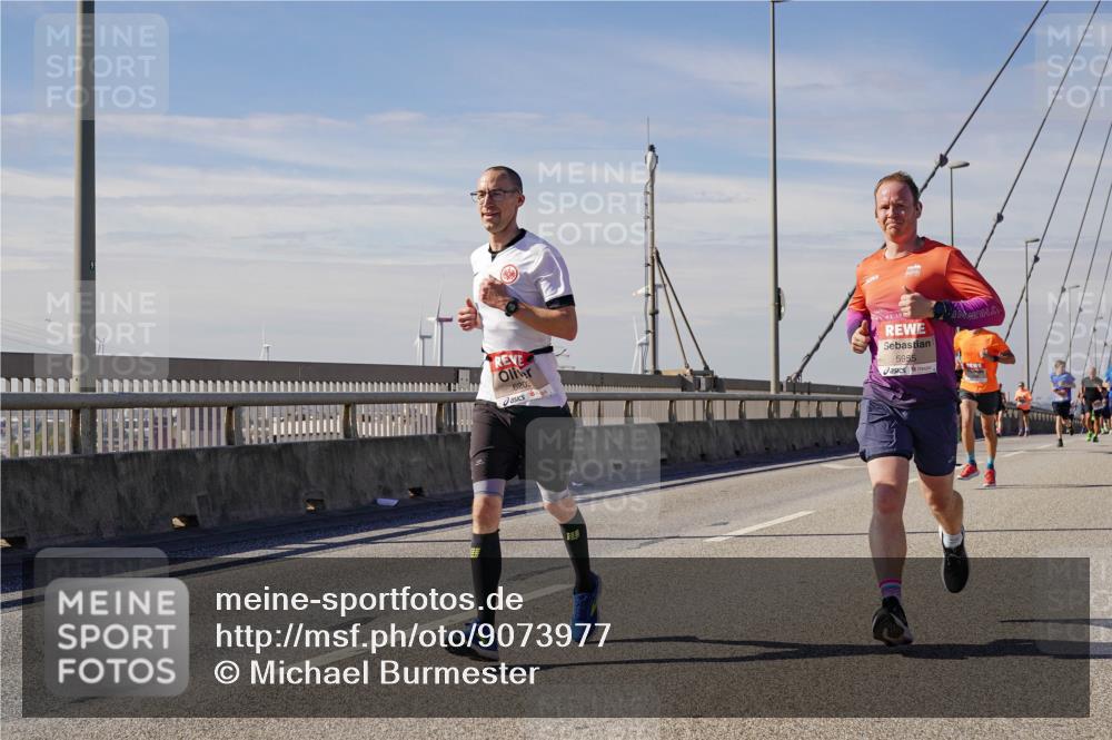 03.10.2025 - Köhlbrandbrückenlauf Michael Burmester http://msf.ph/oto/9073977 03.10.2025 12:39:22 Position 2 6203, 42, 19, 5955 meine-sportfotos.de