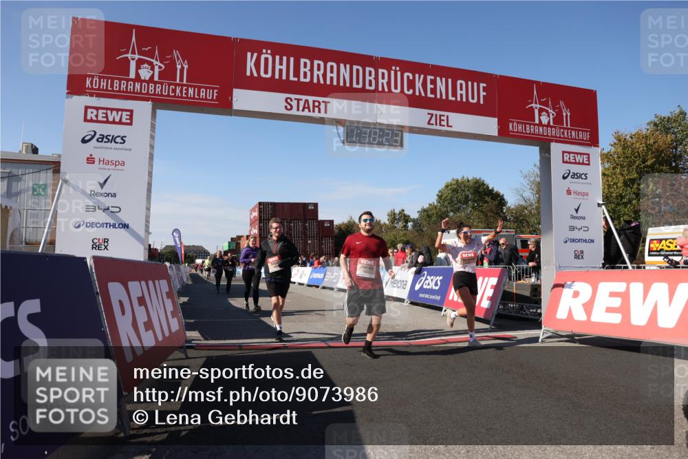 03.10.2025 - Köhlbrandbrückenlauf Lena Gebhardt http://msf.ph/oto/9073986 03.10.2025 13:38:24 Ziel 4435, 4697, 5139, 5335, 5439, 5509, 6581, 6582, 6583 meine-sportfotos.de