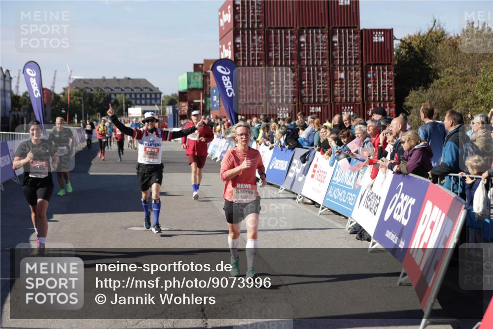 03.10.2025 - Köhlbrandbrückenlauf Jannik Wohlers http://msf.ph/oto/9073996 03.10.2025 13:16:04 Ziel 4311, 4374, 4423, 4495, 4548, 4644, 4677, 4805, 4833, 5022, 5023, 5217, 5336, 5867, 5868, 6270, 6271, 6507, 6712 meine-sportfotos.de