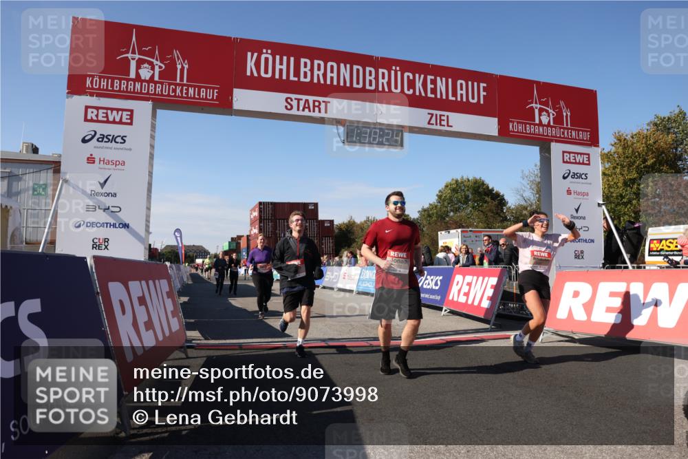03.10.2025 - Köhlbrandbrückenlauf Lena Gebhardt http://msf.ph/oto/9073998 03.10.2025 13:38:24 Ziel 4435, 4697, 5139, 5335, 5439, 5509, 6581, 6582, 6583 meine-sportfotos.de