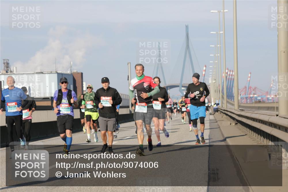03.10.2025 - Köhlbrandbrückenlauf Jannik Wohlers http://msf.ph/oto/9074006 03.10.2025 09:50:51 Position 3 1403, 1415, 3053, 1152 meine-sportfotos.de