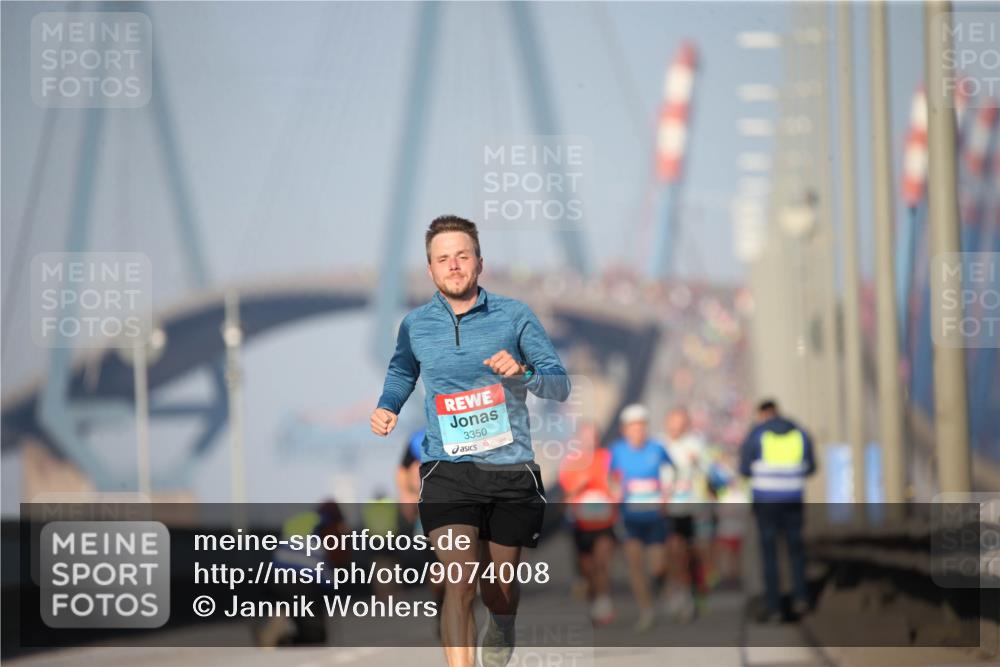 03.10.2025 - Köhlbrandbrückenlauf Jannik Wohlers http://msf.ph/oto/9074008 03.10.2025 09:40:06 Position 3 3350 meine-sportfotos.de