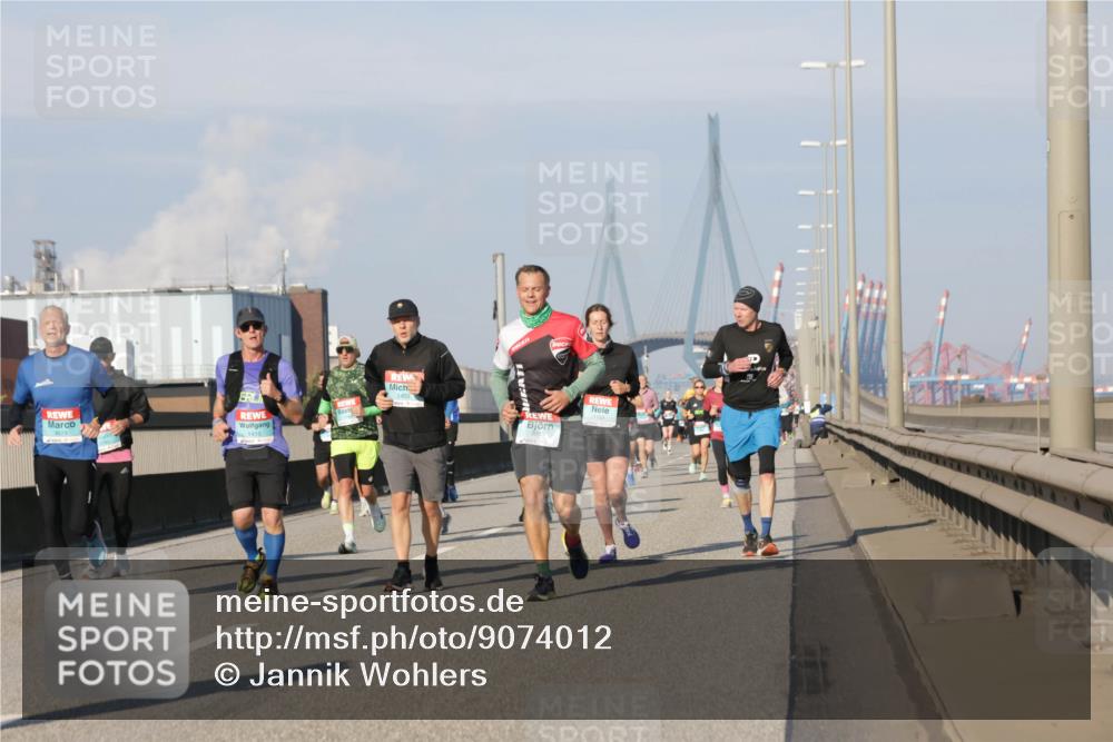 03.10.2025 - Köhlbrandbrückenlauf Jannik Wohlers http://msf.ph/oto/9074012 03.10.2025 09:50:51 Position 3  meine-sportfotos.de