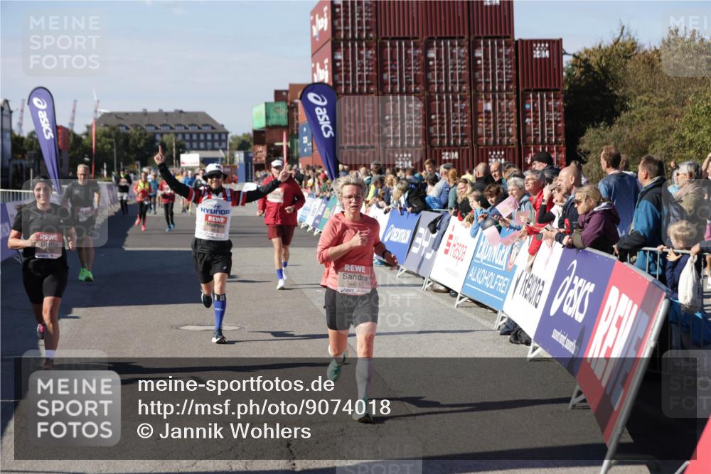 03.10.2025 - Köhlbrandbrückenlauf Jannik Wohlers http://msf.ph/oto/9074018 03.10.2025 13:16:04 Ziel 4311, 4374, 4423, 4495, 4548, 4644, 4677, 4805, 4833, 5022, 5023, 5217, 5336, 5867, 5868, 6270, 6271, 6507, 6712 meine-sportfotos.de