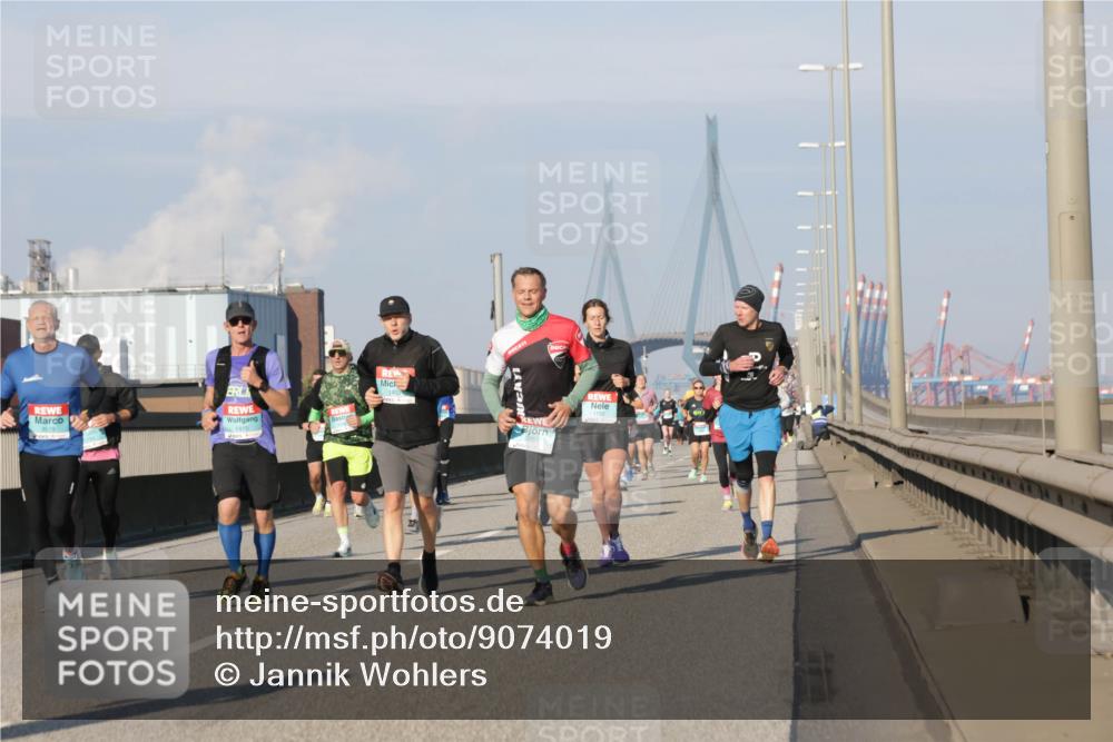 03.10.2025 - Köhlbrandbrückenlauf Jannik Wohlers http://msf.ph/oto/9074019 03.10.2025 09:50:51 Position 3  meine-sportfotos.de