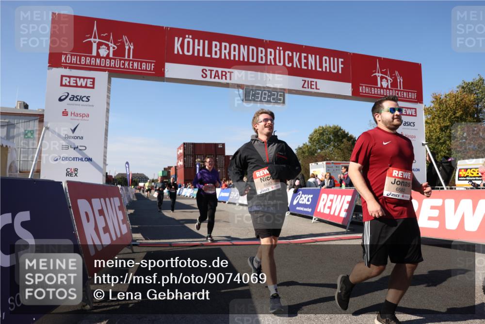 03.10.2025 - Köhlbrandbrückenlauf Lena Gebhardt http://msf.ph/oto/9074069 03.10.2025 13:38:25 Ziel 4435, 4697, 5139, 5335, 5439, 5509, 6581, 6582, 6583 meine-sportfotos.de