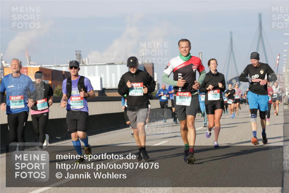 03.10.2025 - Köhlbrandbrückenlauf Jannik Wohlers http://msf.ph/oto/9074076 03.10.2025 09:50:52 Position 3 3679, 1415, 1403, 3053, 1152 meine-sportfotos.de