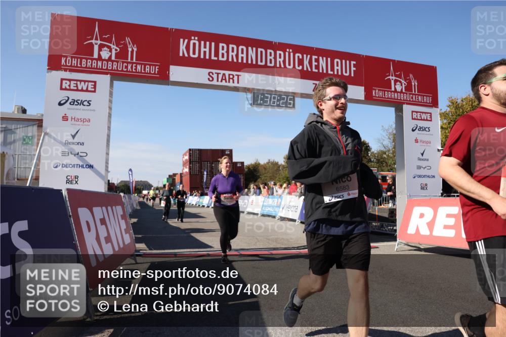 03.10.2025 - Köhlbrandbrückenlauf Lena Gebhardt http://msf.ph/oto/9074084 03.10.2025 13:38:26 Ziel 4435, 4697, 5139, 5335, 5439, 5509, 6581, 6582, 6583 meine-sportfotos.de