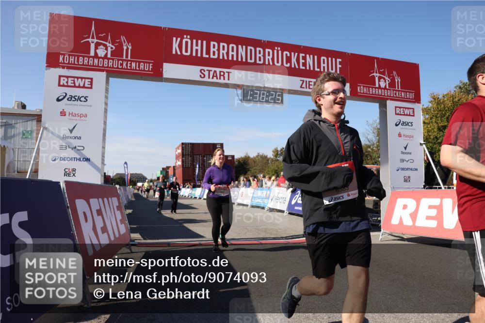 03.10.2025 - Köhlbrandbrückenlauf Lena Gebhardt http://msf.ph/oto/9074093 03.10.2025 13:38:26 Ziel 4435, 4697, 5139, 5335, 5439, 5509, 6581, 6582, 6583 meine-sportfotos.de