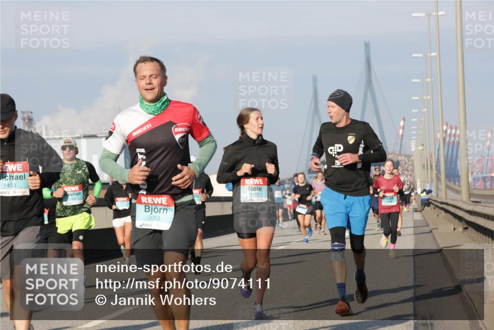 03.10.2025 - Köhlbrandbrückenlauf Jannik Wohlers http://msf.ph/oto/9074111 03.10.2025 09:50:54 Position 3 1403, 1346, 3053, 1152 meine-sportfotos.de
