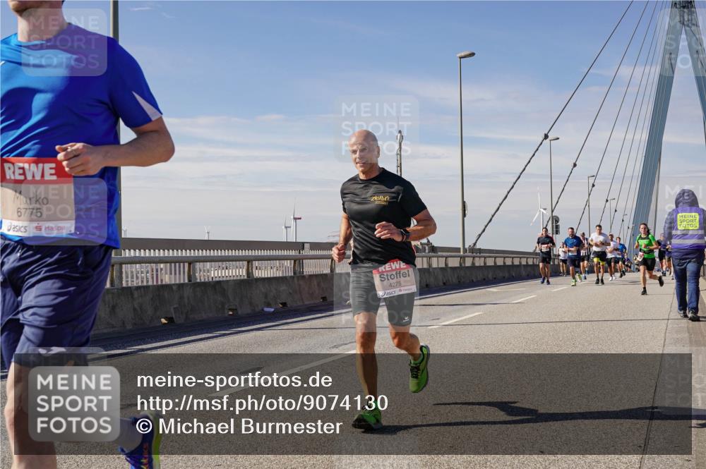 03.10.2025 - Köhlbrandbrückenlauf Michael Burmester http://msf.ph/oto/9074130 03.10.2025 12:39:34 Position 2 6775, 4275 meine-sportfotos.de