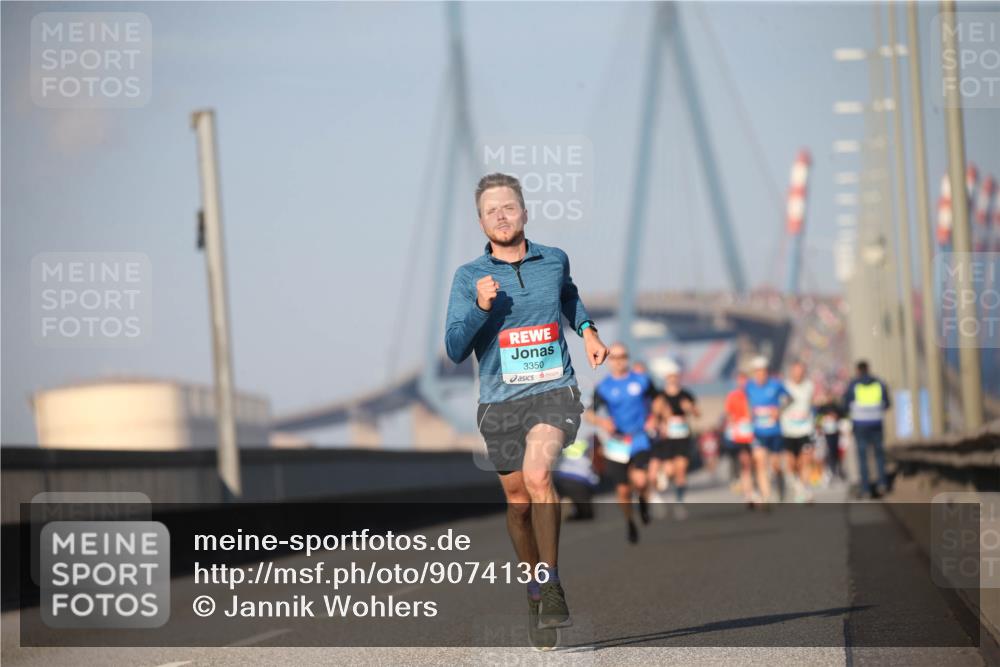 03.10.2025 - Köhlbrandbrückenlauf Jannik Wohlers http://msf.ph/oto/9074136 03.10.2025 09:40:10 Position 3 3350 meine-sportfotos.de