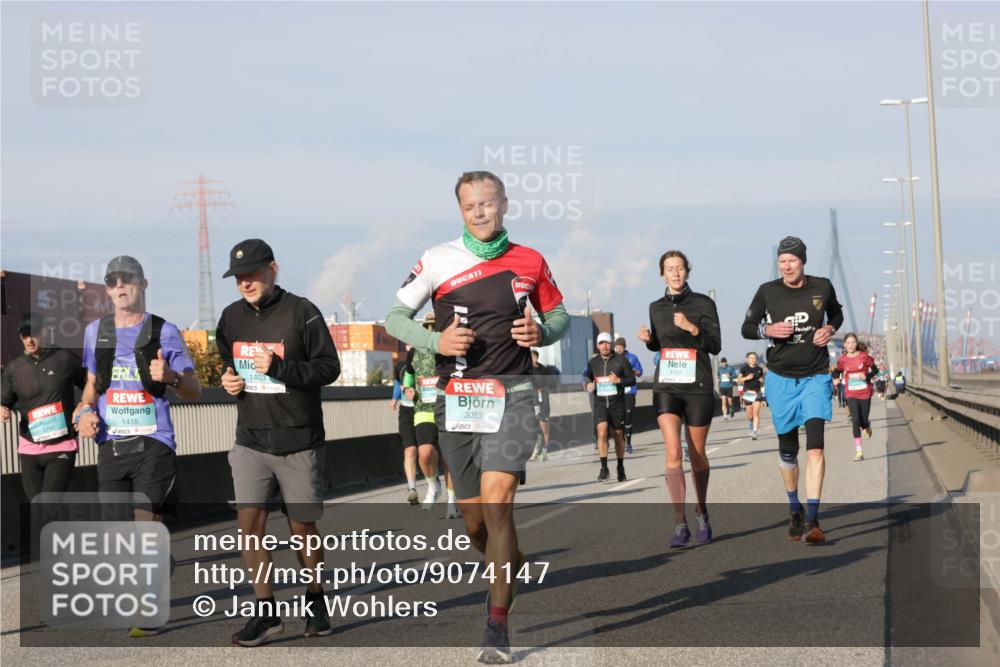 03.10.2025 - Köhlbrandbrückenlauf Jannik Wohlers http://msf.ph/oto/9074147 03.10.2025 09:50:55 Position 3 1415, 1403, 3053, 1152 meine-sportfotos.de