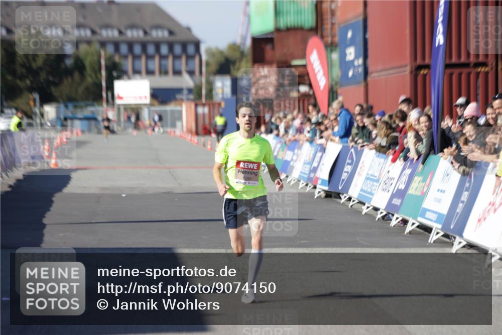 03.10.2025 - Köhlbrandbrückenlauf Jannik Wohlers http://msf.ph/oto/9074150 03.10.2025 12:45:18 Ziel 6280 meine-sportfotos.de