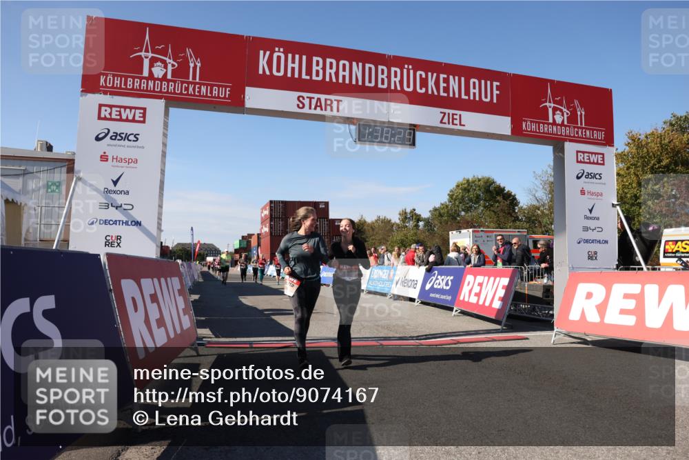 03.10.2025 - Köhlbrandbrückenlauf Lena Gebhardt http://msf.ph/oto/9074167 03.10.2025 13:38:29 Ziel 4697, 5139, 5439, 5509, 6201, 6581, 6582, 6583 meine-sportfotos.de