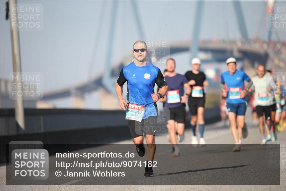 03.10.2025 - Köhlbrandbrückenlauf Jannik Wohlers http://msf.ph/oto/9074182 03.10.2025 09:40:15 Position 3 2937 meine-sportfotos.de
