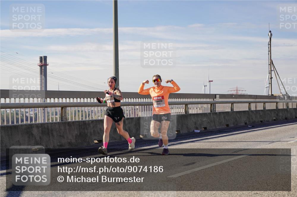 03.10.2025 - Köhlbrandbrückenlauf Michael Burmester http://msf.ph/oto/9074186 03.10.2025 12:39:37 Position 2 4095 meine-sportfotos.de