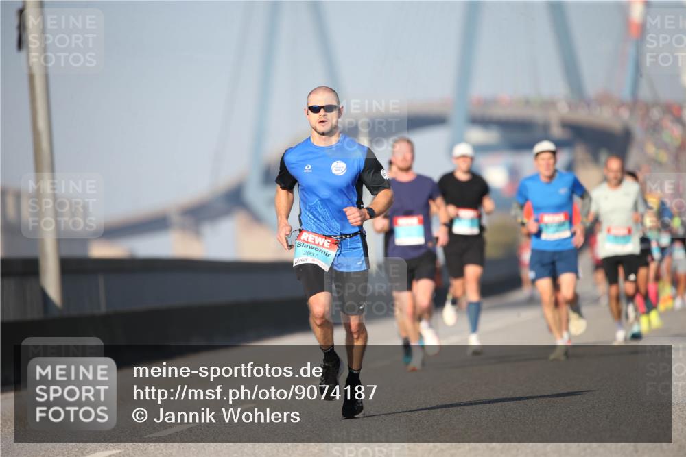 03.10.2025 - Köhlbrandbrückenlauf Jannik Wohlers http://msf.ph/oto/9074187 03.10.2025 09:40:16 Position 3 2937 meine-sportfotos.de