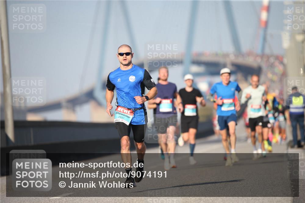 03.10.2025 - Köhlbrandbrückenlauf Jannik Wohlers http://msf.ph/oto/9074191 03.10.2025 09:40:16 Position 3 2937 meine-sportfotos.de