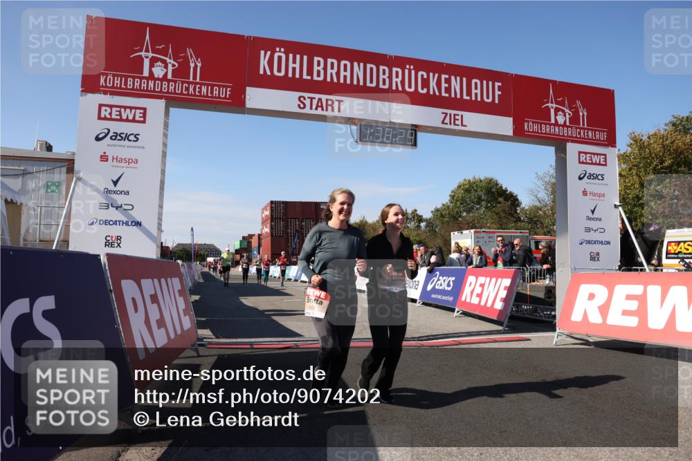 03.10.2025 - Köhlbrandbrückenlauf Lena Gebhardt http://msf.ph/oto/9074202 03.10.2025 13:38:30 Ziel 4697, 5439, 5509, 5590, 5591, 6201, 6581, 6582, 6583 meine-sportfotos.de