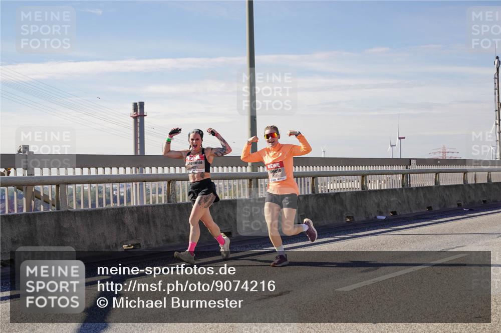 03.10.2025 - Köhlbrandbrückenlauf Michael Burmester http://msf.ph/oto/9074216 03.10.2025 12:39:37 Position 2 195 meine-sportfotos.de
