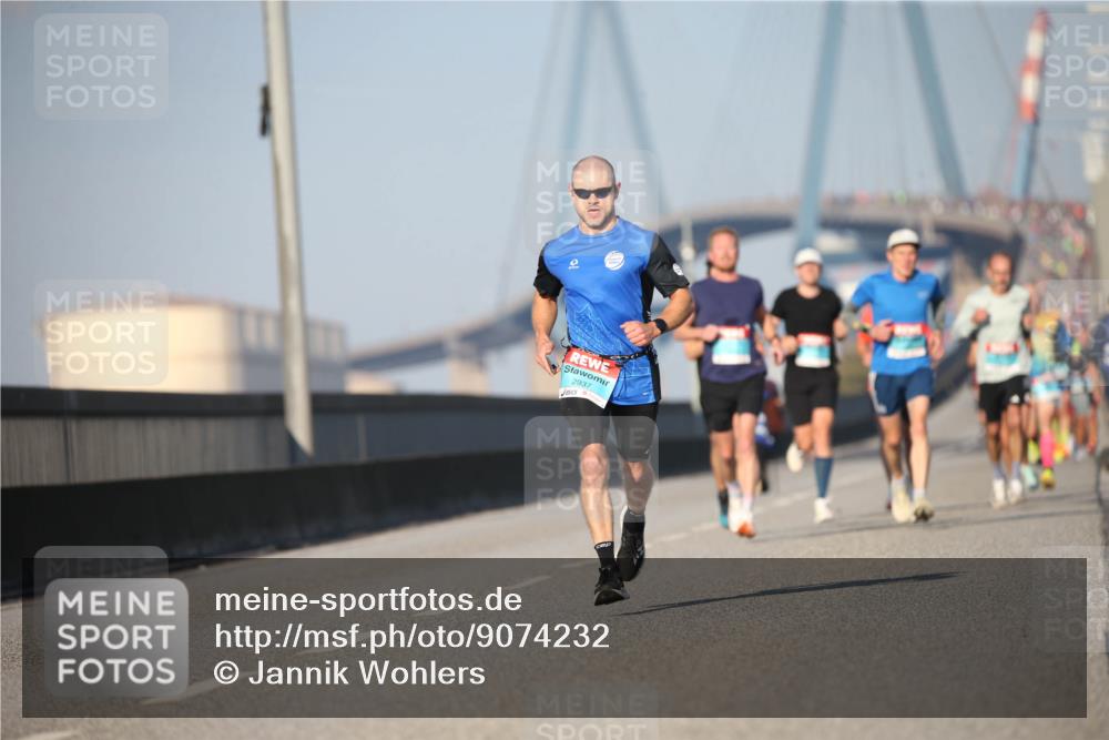 03.10.2025 - Köhlbrandbrückenlauf Jannik Wohlers http://msf.ph/oto/9074232 03.10.2025 09:40:16 Position 3 2937 meine-sportfotos.de