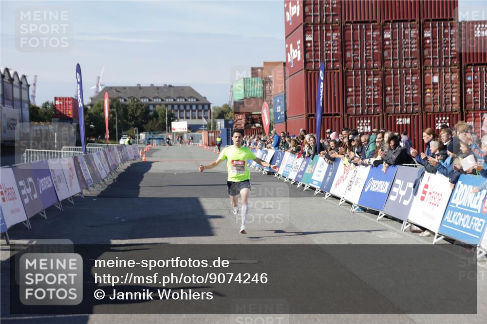 03.10.2025 - Köhlbrandbrückenlauf Jannik Wohlers http://msf.ph/oto/9074246 03.10.2025 12:45:19 Ziel 6280 meine-sportfotos.de