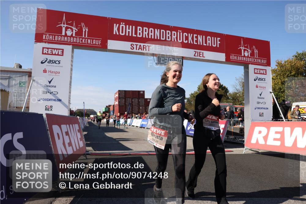03.10.2025 - Köhlbrandbrückenlauf Lena Gebhardt http://msf.ph/oto/9074248 03.10.2025 13:38:30 Ziel 4697, 5439, 5509, 5590, 5591, 6201, 6581, 6582, 6583 meine-sportfotos.de