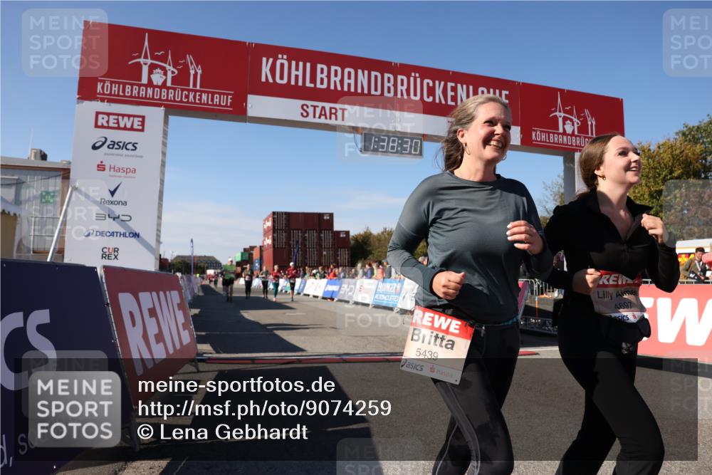 03.10.2025 - Köhlbrandbrückenlauf Lena Gebhardt http://msf.ph/oto/9074259 03.10.2025 13:38:30 Ziel 4697, 5439, 5509, 5590, 5591, 6201, 6581, 6582, 6583 meine-sportfotos.de