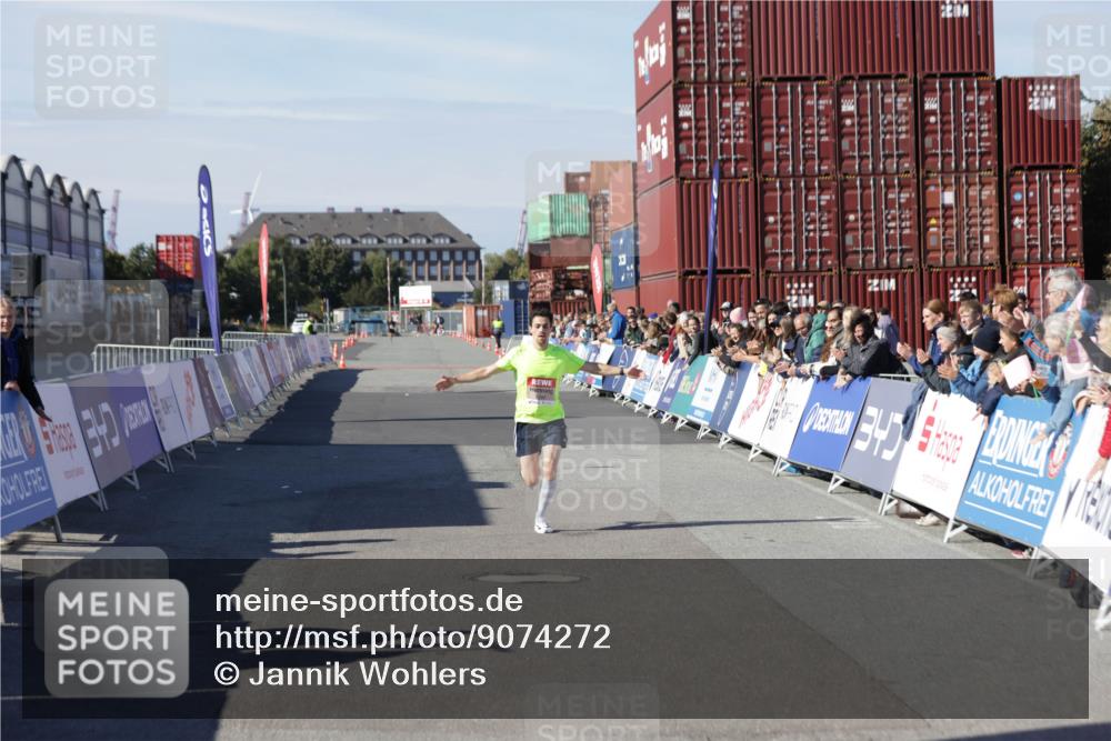03.10.2025 - Köhlbrandbrückenlauf Jannik Wohlers http://msf.ph/oto/9074272 03.10.2025 12:45:19 Ziel 6280 meine-sportfotos.de