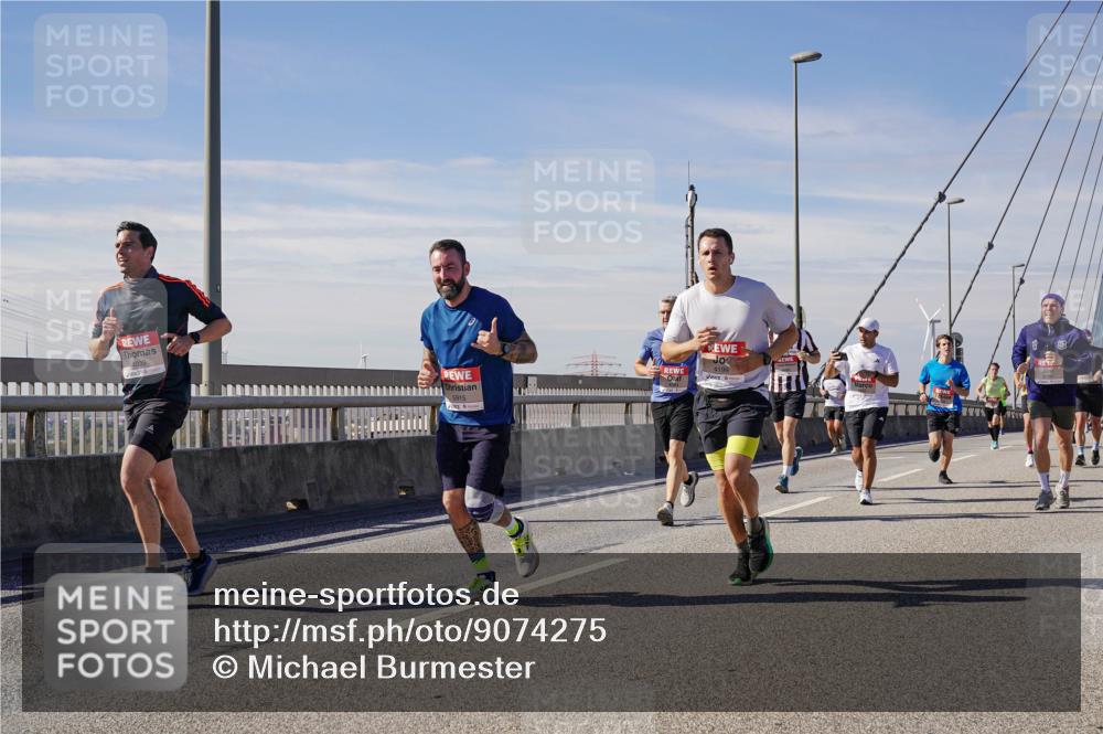 03.10.2025 - Köhlbrandbrückenlauf Michael Burmester http://msf.ph/oto/9074275 03.10.2025 12:39:41 Position 2 4039, 4199, 5915, 1771 meine-sportfotos.de