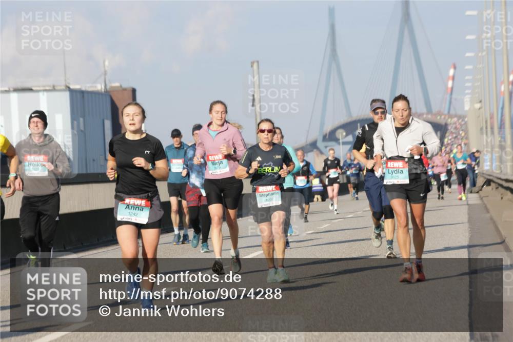 03.10.2025 - Köhlbrandbrückenlauf Jannik Wohlers http://msf.ph/oto/9074288 03.10.2025 09:51:02 Position 3 1242, 3579, 1092, 3625 meine-sportfotos.de