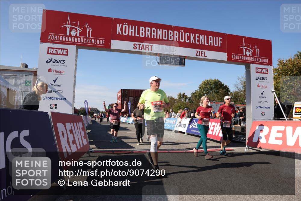 03.10.2025 - Köhlbrandbrückenlauf Lena Gebhardt http://msf.ph/oto/9074290 03.10.2025 13:38:37 Ziel 4697, 4884, 5439, 5564, 5590, 5591, 6179, 6201 meine-sportfotos.de
